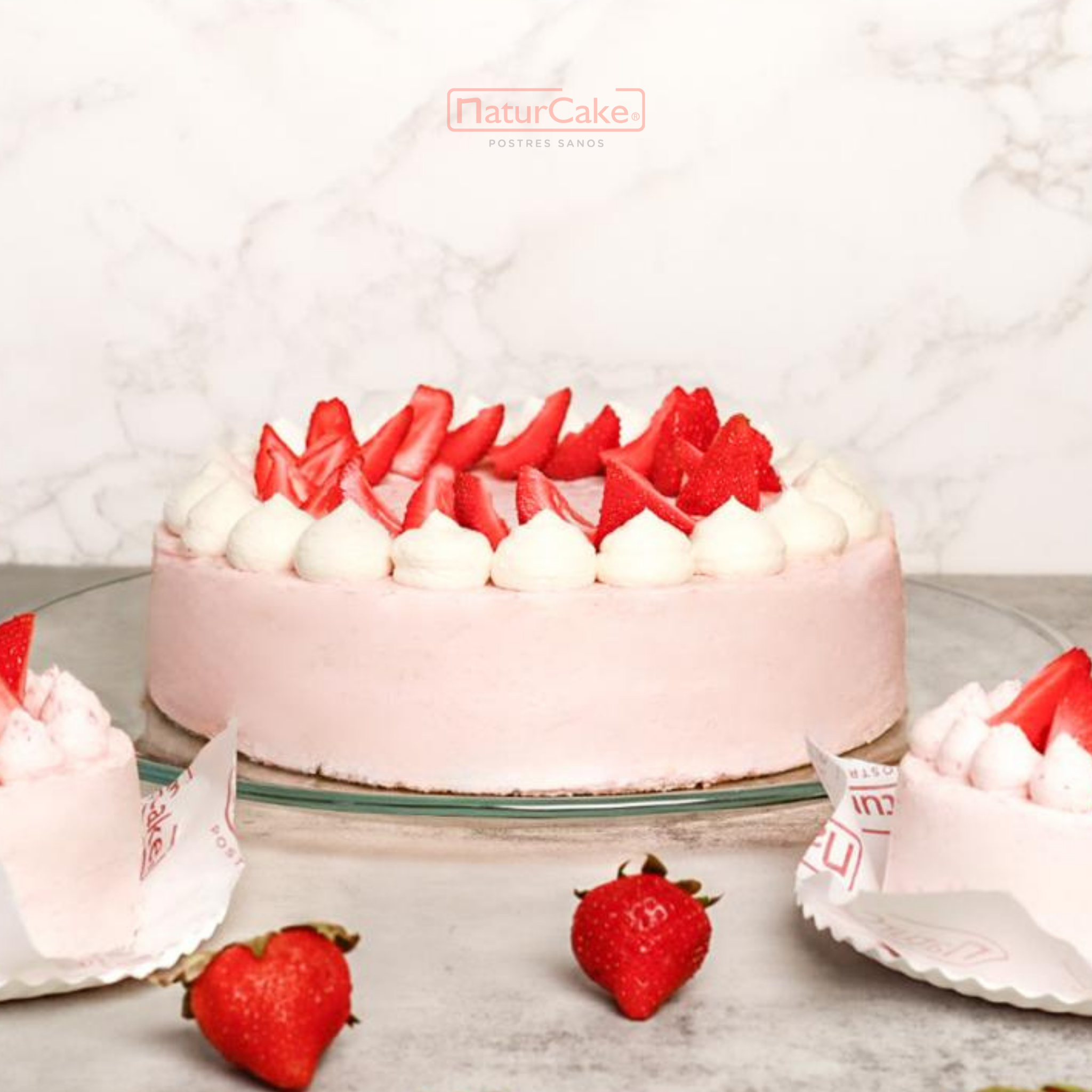 Pastel fresas con crema grande (12 porciones) Con o sin lácteos.